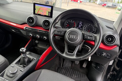 Audi Q2 1.0TFSI [95] SPORT 8