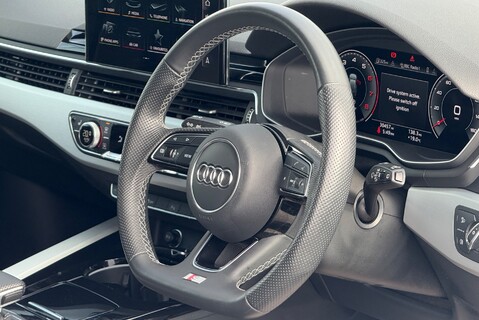 Audi A4 AVANT 2.0TFSI [201] S LINE MHEV S TRONIC 30