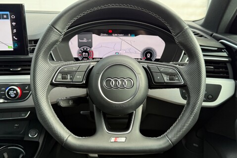Audi A4 AVANT 2.0TFSI [201] S LINE MHEV S TRONIC 38