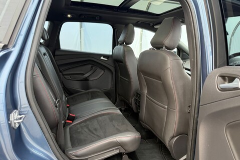 Ford Kuga ST-LINE X TDCI 12