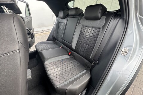 Volkswagen T-Roc R-LINE 1.5 [150] TSI PETROL DSG AUTOMATIC 12