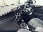 Volkswagen T-Roc R-LINE 1.5 [150] TSI PETROL DSG AUTOMATIC 21