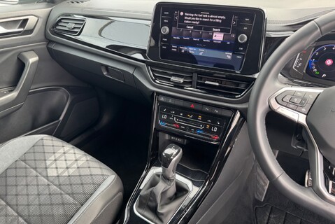 Volkswagen T-Roc R-LINE 1.5 [150] TSI PETROL DSG AUTOMATIC 29