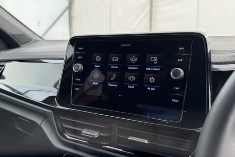 Volkswagen T-Roc R-LINE 1.5 [150] TSI PETROL DSG AUTOMATIC 31