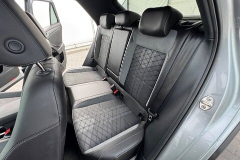 Volkswagen T-Roc R-LINE 2.0 [150] DIESEL TDI MANUAL 12