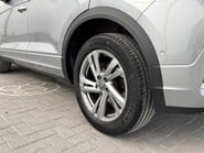 Volkswagen T-Roc R-LINE 2.0 [150] DIESEL TDI MANUAL 18
