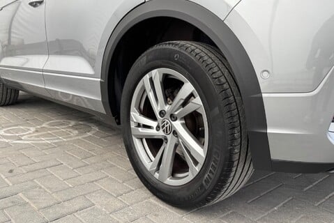 Volkswagen T-Roc R-LINE 2.0 [150] DIESEL TDI MANUAL 18