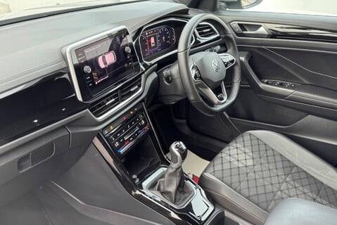 Volkswagen T-Roc R-LINE 2.0 [150] DIESEL TDI MANUAL 22