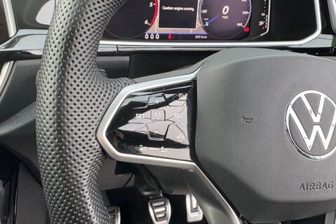 Volkswagen T-Roc R-LINE 2.0 [150] DIESEL TDI MANUAL 26