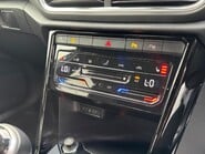 Volkswagen T-Roc R-LINE 2.0 [150] DIESEL TDI MANUAL 31