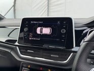 Volkswagen T-Roc R-LINE 2.0 [150] DIESEL TDI MANUAL 33