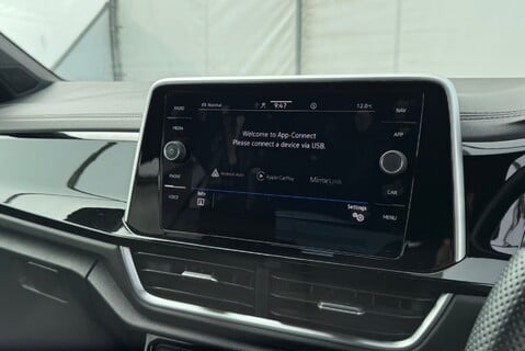 Volkswagen T-Roc R-LINE 2.0 [150] DIESEL TDI MANUAL 34