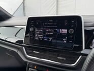 Volkswagen T-Roc R-LINE 2.0 [150] DIESEL TDI MANUAL 36