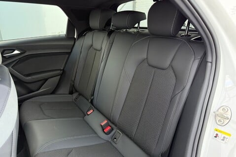 Audi A1 SPORTBACK 1.0 TFSI [113] S LINE 12