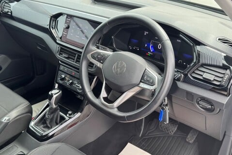Volkswagen T-Cross BLACK EDITION 1.0 [110] TSI PETROL DSG AUTOMATIC 23