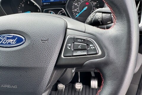 Ford Kuga ST-LINE X 2.0 [180] DIESEL TDCI MANUAL 30