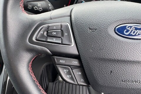 Ford Kuga ST-LINE X 2.0 [180] DIESEL TDCI MANUAL 31