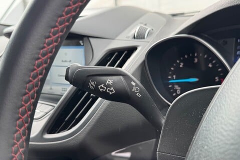 Ford Kuga ST-LINE X 2.0 [180] DIESEL TDCI MANUAL 32