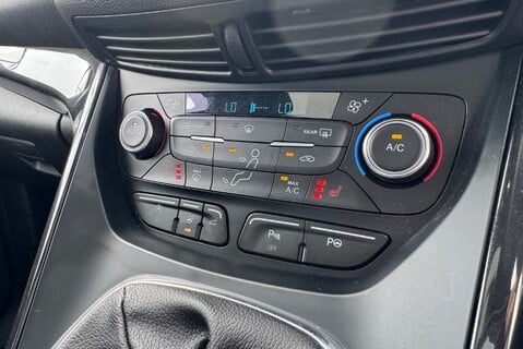 Ford Kuga ST-LINE X 2.0 [180] DIESEL TDCI MANUAL 37