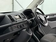 Volkswagen Transporter Shuttle T32 Shuttle 2.0TDi[150] DSG 19