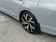 Volkswagen Golf R-LINE 1.5 [150] PETROL TSI MANUAL 17