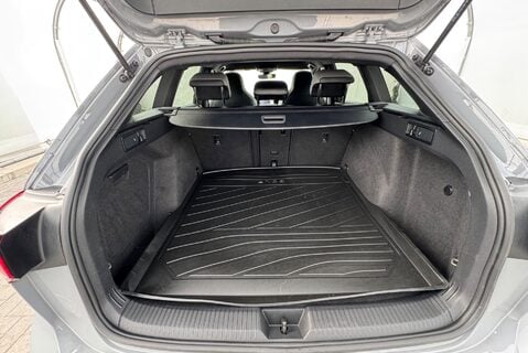 Volkswagen Golf R-LINE 1.5 [150] PETROL TSI MANUAL 20