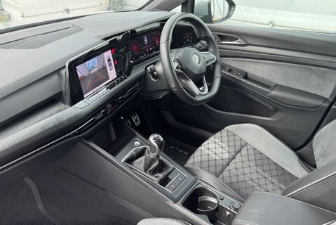 Volkswagen Golf R-LINE 1.5 [150] PETROL TSI MANUAL 21