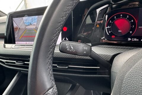Volkswagen Golf R-LINE 1.5 [150] PETROL TSI MANUAL 26