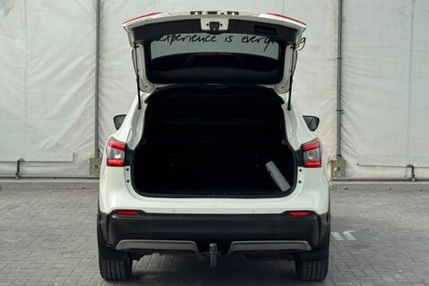 Nissan Qashqai DCI 1.7 [150] DIESEL TEKNA MANUAL 23