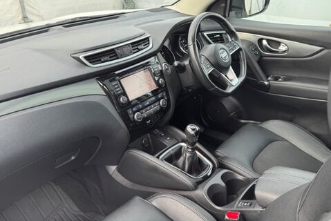 Nissan Qashqai DCI 1.7 [150] DIESEL TEKNA MANUAL 25