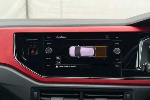 Volkswagen Polo GTI 2.0 [200] TSI PETROL DSG AUTOMATIC 24