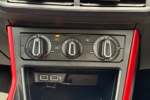 Volkswagen Polo GTI 2.0 [200] TSI PETROL DSG AUTOMATIC 28
