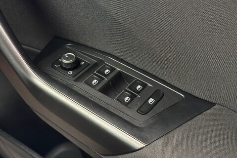 Volkswagen T-Roc BLACK EDITION 1.5TSI [150] EVO 35