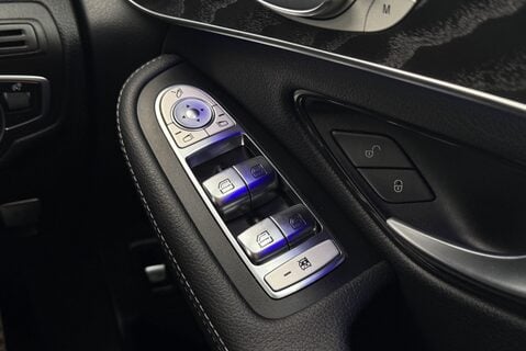 Mercedes-Benz GLC 300D [241] 4MATIC AMG LINE PREMIUM PLUS AUTOMATIC 45