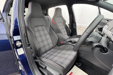 Volkswagen Golf GTI 2.0 TSI PETROL [242] DSG AUTOMATIC 10