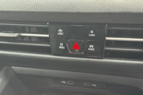 Volkswagen Golf GTI 2.0 TSI PETROL [242] DSG AUTOMATIC 33