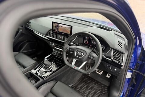 Audi Q5 SQ5 3.0TDI v6 [336] BLACK EDITION QUATTRO 19