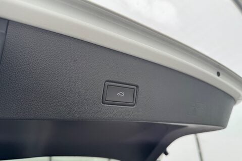 Volkswagen T-Roc TSI 1.5 [150] PETROL EVO BLACK EDITION MANUAL 22