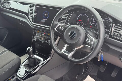 Volkswagen T-Roc TSI 1.5 [150] PETROL EVO BLACK EDITION MANUAL 24