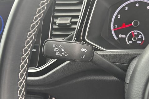 Volkswagen T-Roc TSI 1.5 [150] PETROL EVO BLACK EDITION MANUAL 28