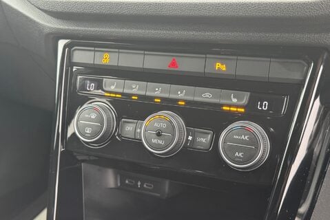 Volkswagen T-Roc TSI 1.5 [150] PETROL EVO BLACK EDITION MANUAL 32