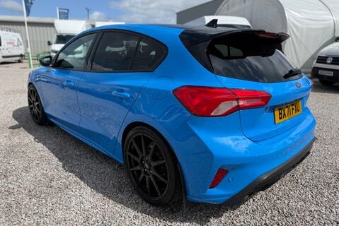 Ford Focus 2.3 [276] PETROL ST EDITION MANUAL 5