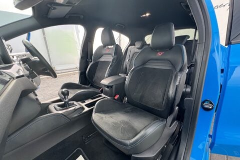 Ford Focus 2.3 [276] PETROL ST EDITION MANUAL 17