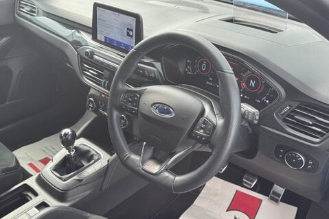 Ford Focus 2.3 [276] PETROL ST EDITION MANUAL 28