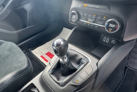 Ford Focus 2.3 [276] PETROL ST EDITION MANUAL 36