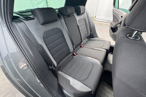 Volkswagen Golf R-LINE 2.0 [150] TDI DIESEL MANUAL 9