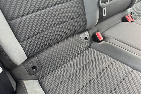 Volkswagen Golf R-LINE 2.0 [150] TDI DIESEL MANUAL 10