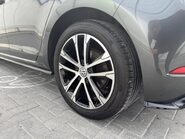Volkswagen Golf R-LINE 2.0 [150] TDI DIESEL MANUAL 17