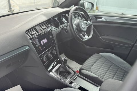 Volkswagen Golf R-LINE 2.0 [150] TDI DIESEL MANUAL 22