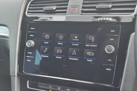 Volkswagen Golf R-LINE 2.0 [150] TDI DIESEL MANUAL 33